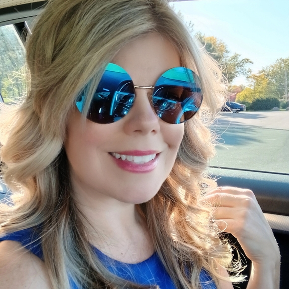 Meet your Posher, Pamela - Picture 4 of 5